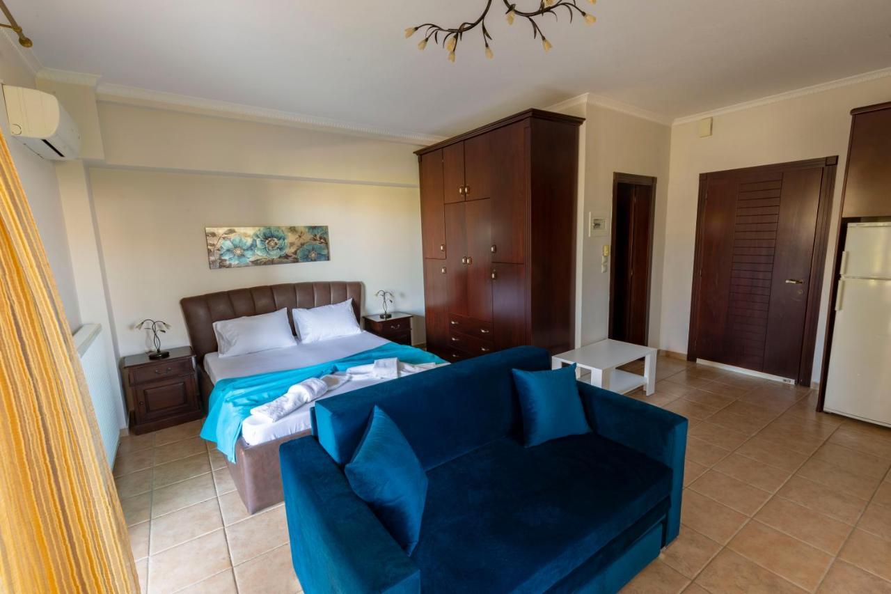 Elvis Nest Apartment Nea Moudania Exterior photo
